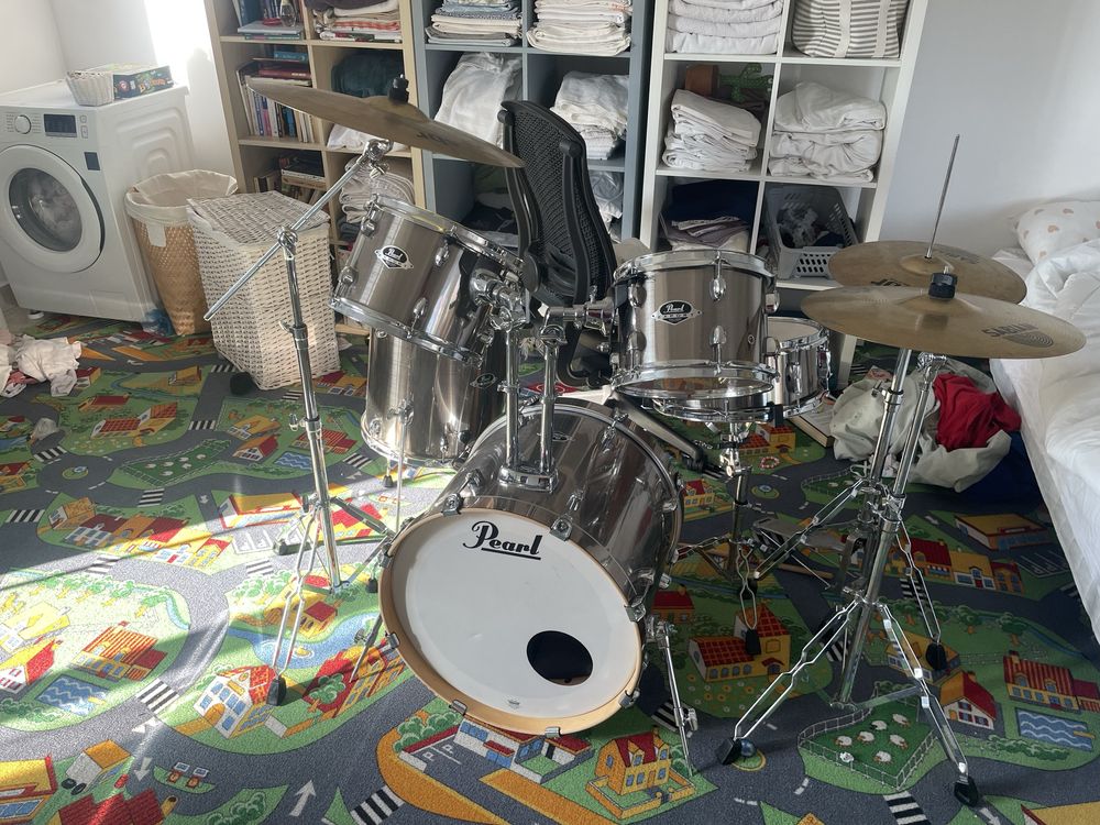 Set tobe acustice Pearl + cinele Sabian – în stare bună