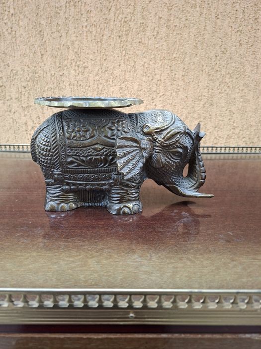 Elefant bronz,suport pt lumanare