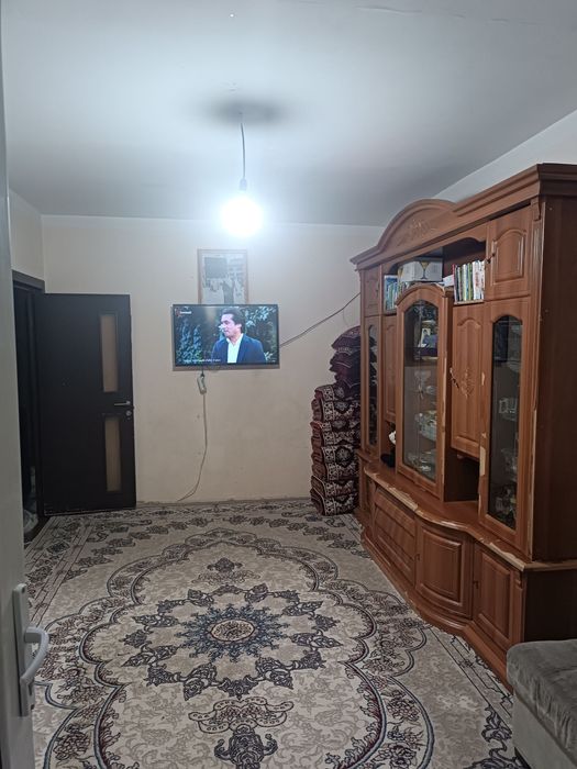 Sergeli 7A,3 xona 7 etaj skvoznoy uy 58 kv srochno sotiladi