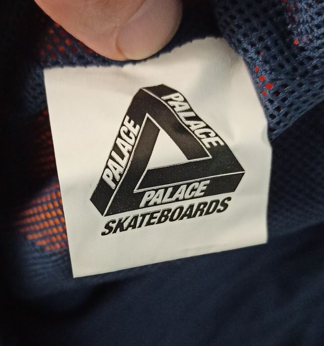 Palace skateboards shell pullover