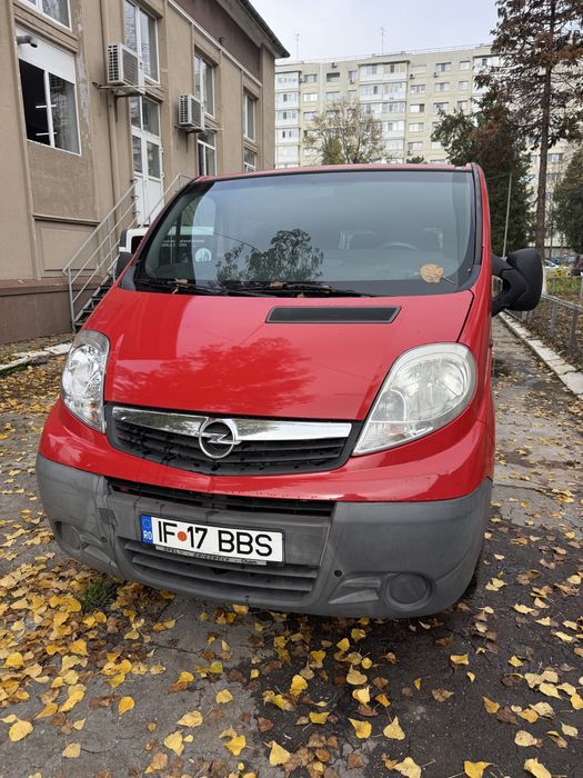 Vivaro/trafic 8+1 locuri 2010-299000 km