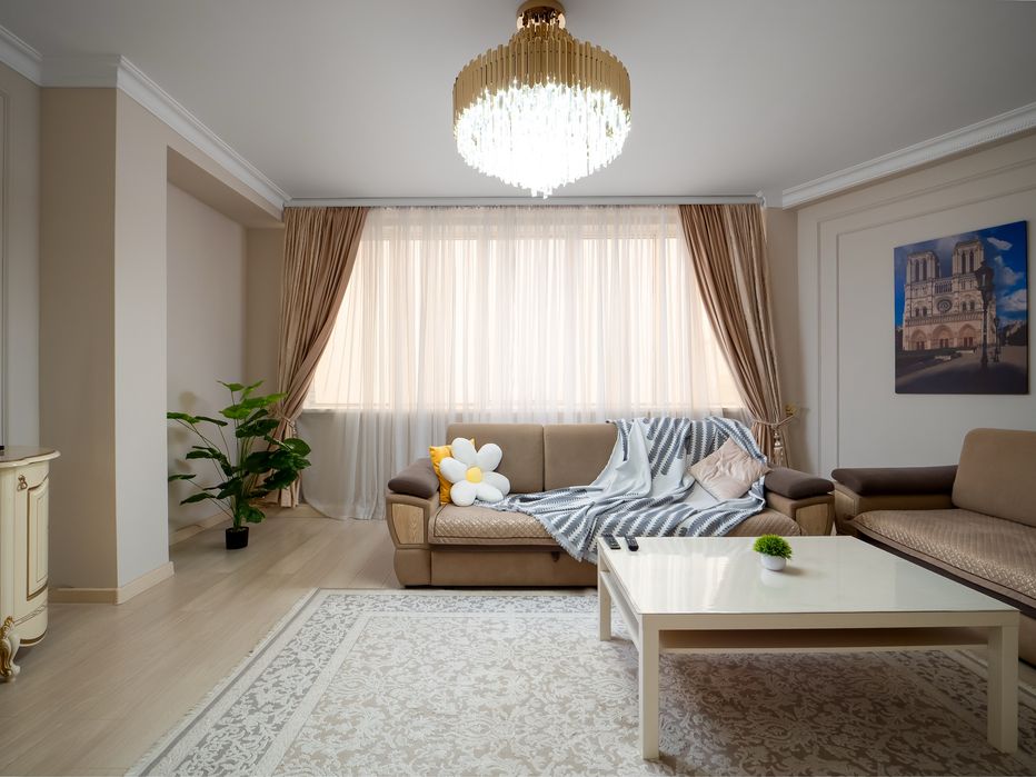 В ЖК Нурлы тау, двухкомнатная