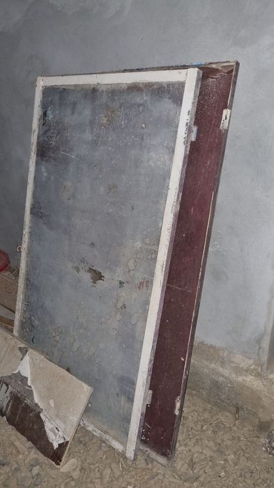 Trmir darvoza qalin listdan yasalgan