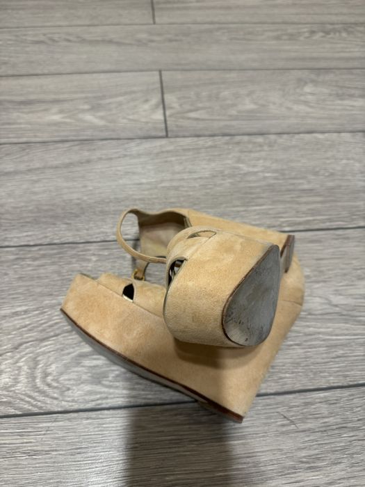 Pantofi cu toc/ platforma