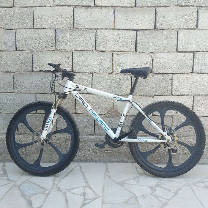 Spartivniy velosiped Velik sotiladi
