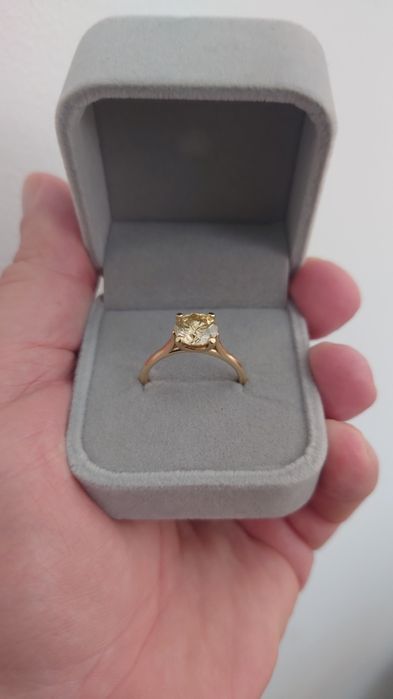 Inel aur cu diamant natural de 2 karatr