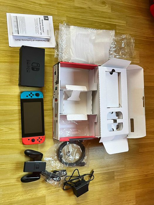 Consola portabila jocuri Nintendo Switch