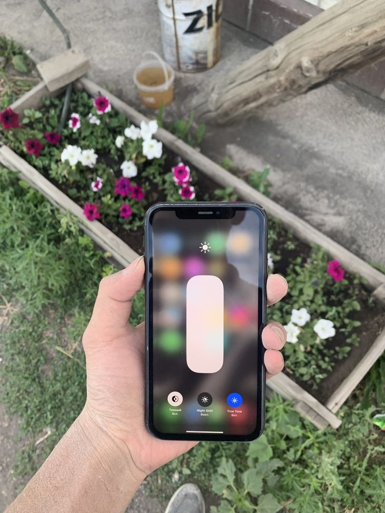iphone XR 64gb все работает