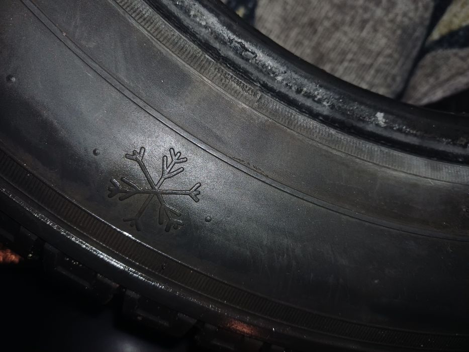 Cauciucuri iarna R15