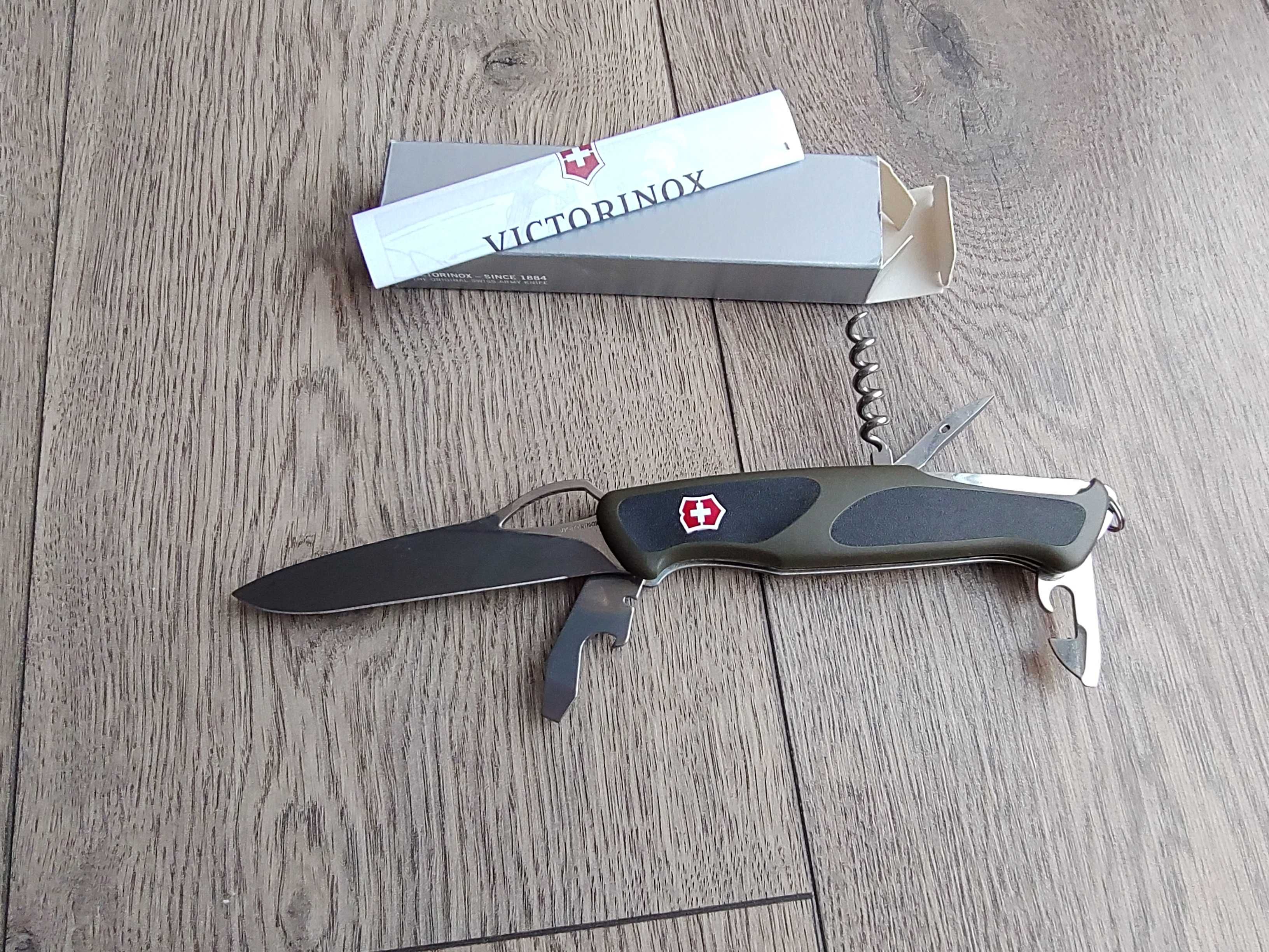 Briceag multifunctional Victorinox Rangergrip 61 nou