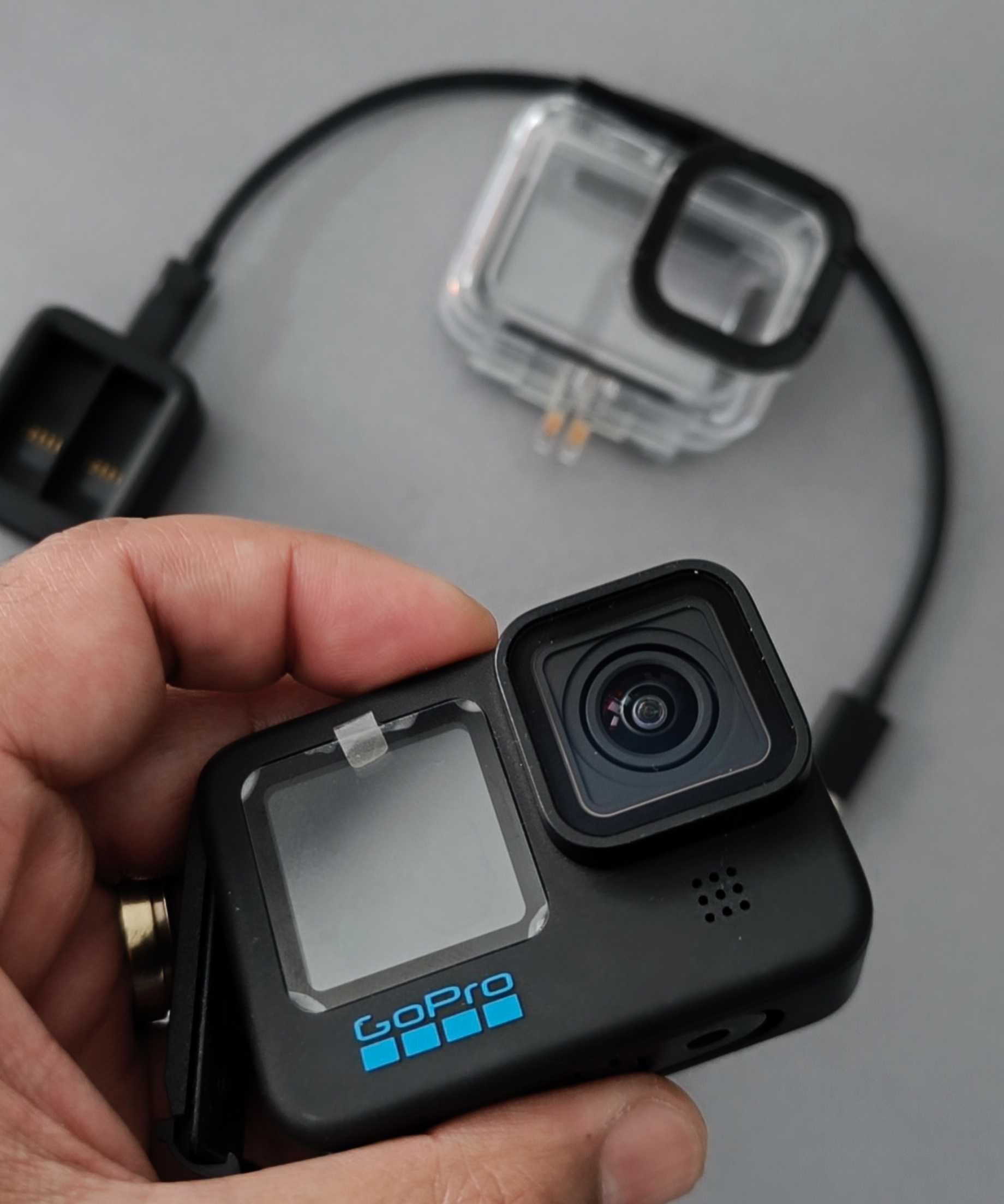 Camera GoPro Hero 10 Black + carcasa subacvatica si accesorii