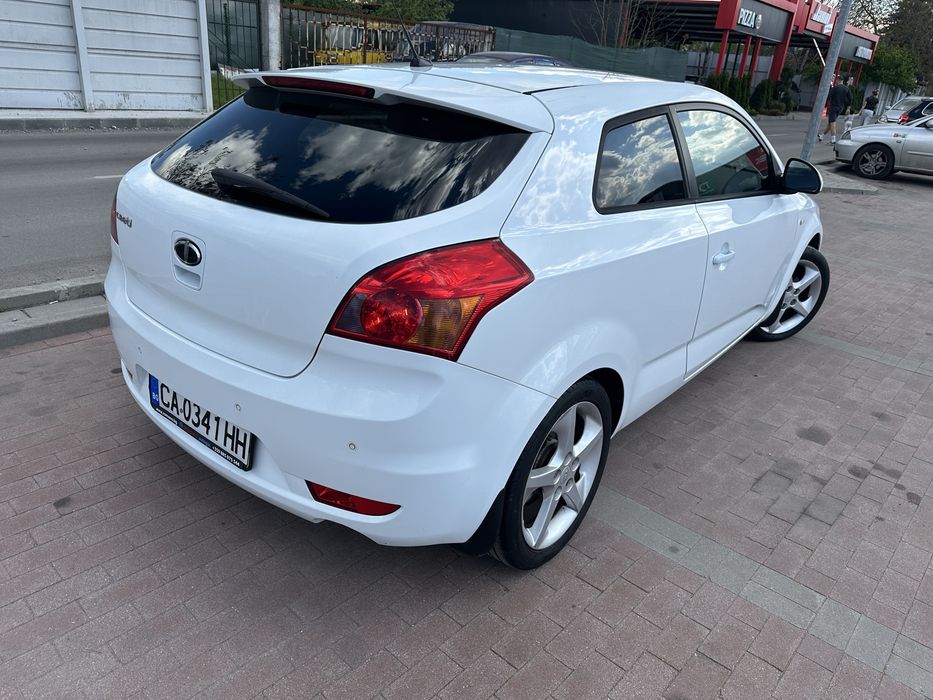 Kia Proceed  бензин 1.6