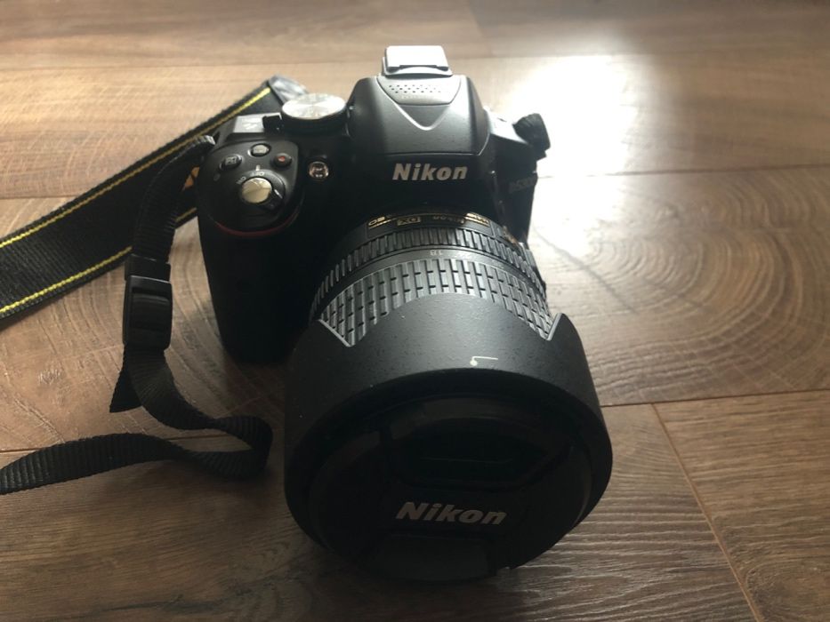 Nikon D 5300 + обектив  Nikkor 18-105 и чанта