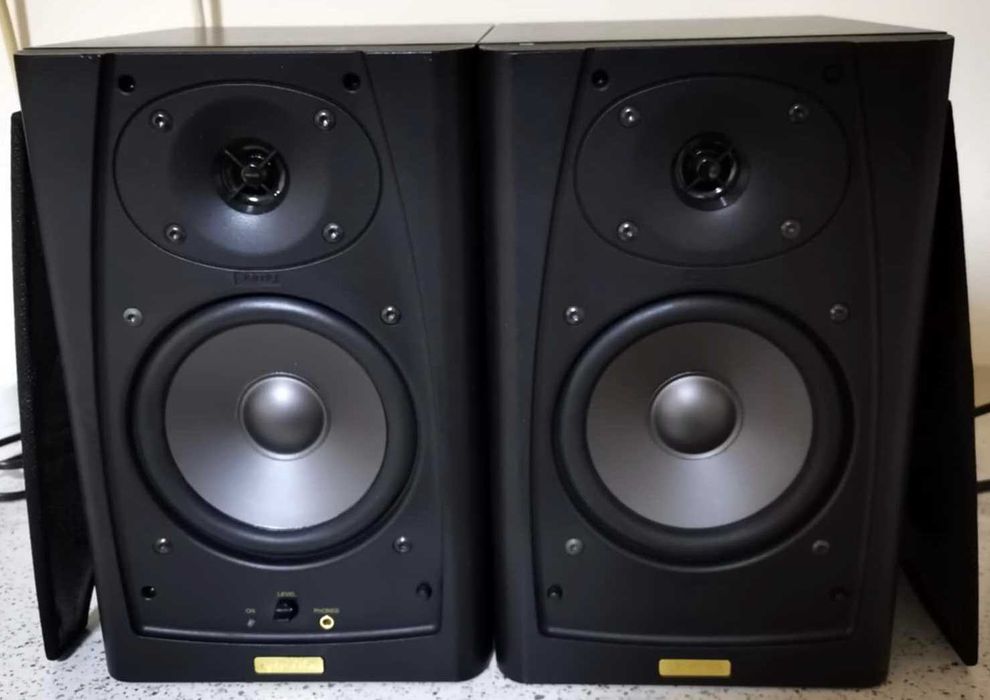 Boxe active Jamo CS5, 40W, finisaj lemn negru, made in Denmark