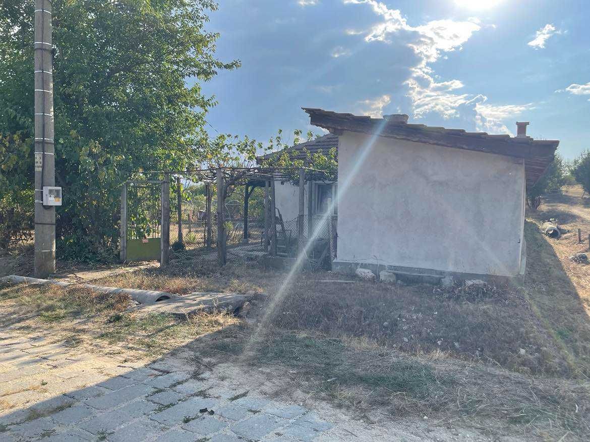 Собственик продава къща в с. Кръстевич, община Хисаря