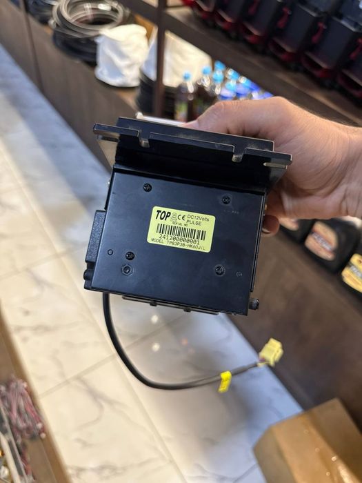 Купюрник ICT L-83 сотилади