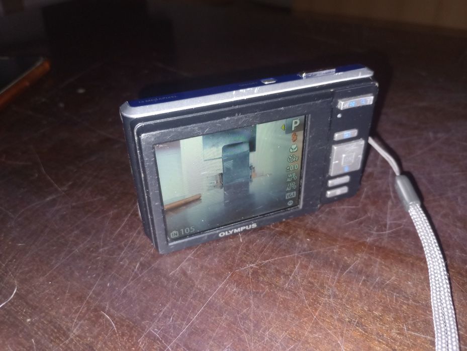 Olympus X-940, 14 MP, 4x optical zoom, digitală