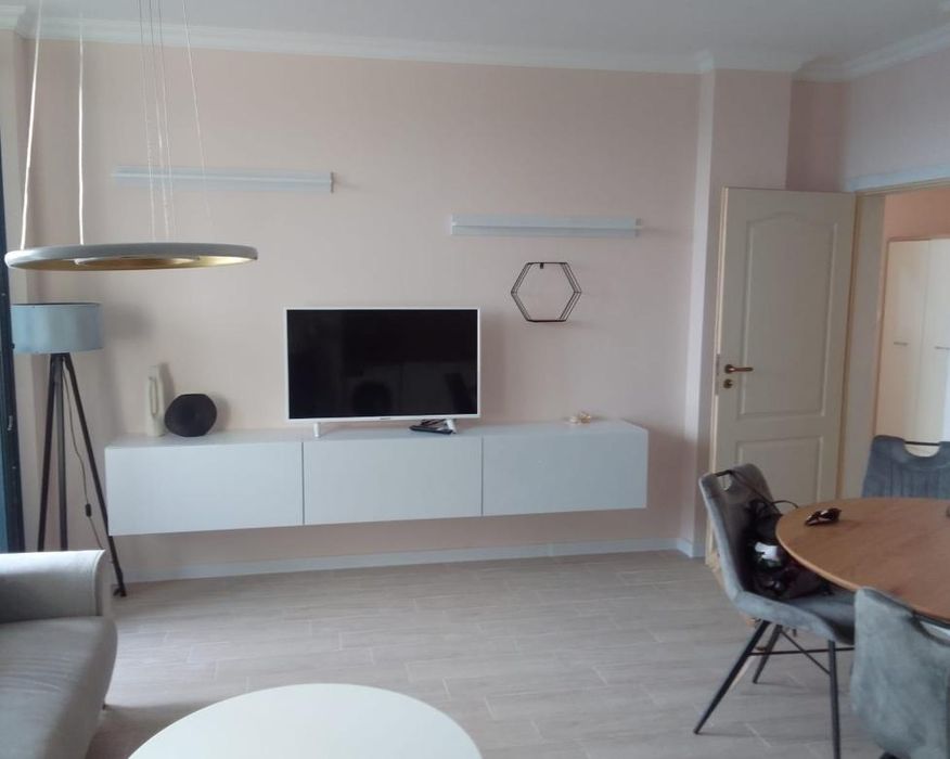 Дава се под наем Двустаен апартамент в Пловдив, Център - 76 кв.м за 572 € - Снимка #1