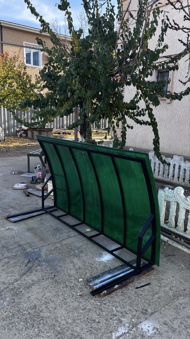 Навес козырек из поликарбоната