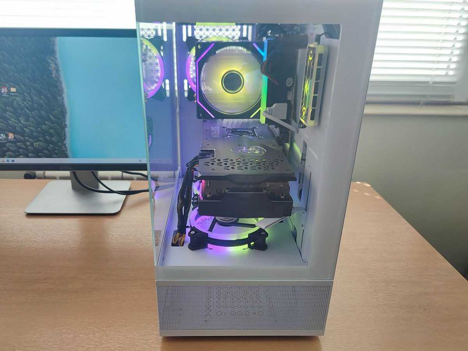 Геймърски компютър, Ryzen 8400f, Rtx 3070, 32gb DDR5, 1tb Nvme, 750W