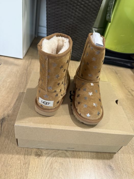 уникални ботуши UGG,номер 33,5,нови