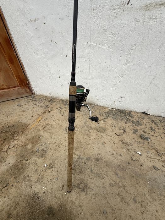 Продам Спининг Shimano 270M.