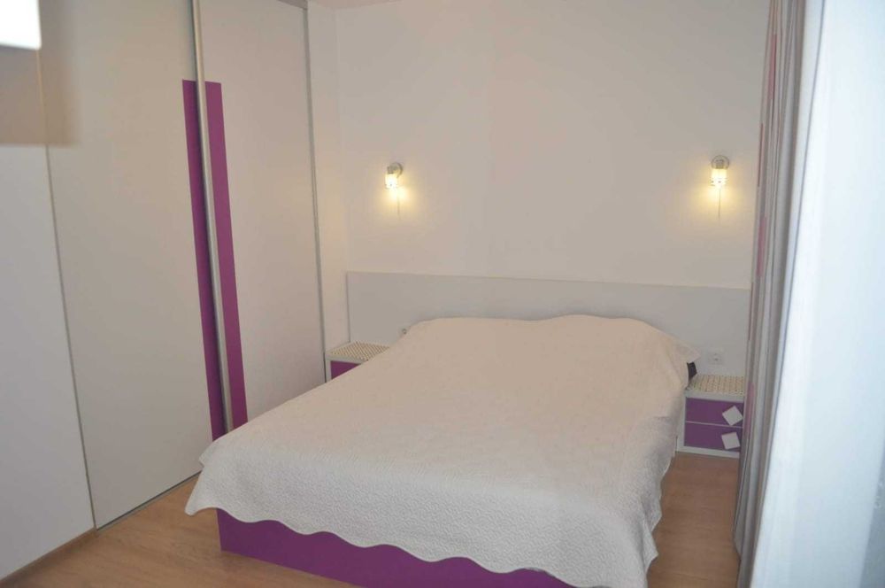 Inchiriez apartament 3 camere+parcare Floresti