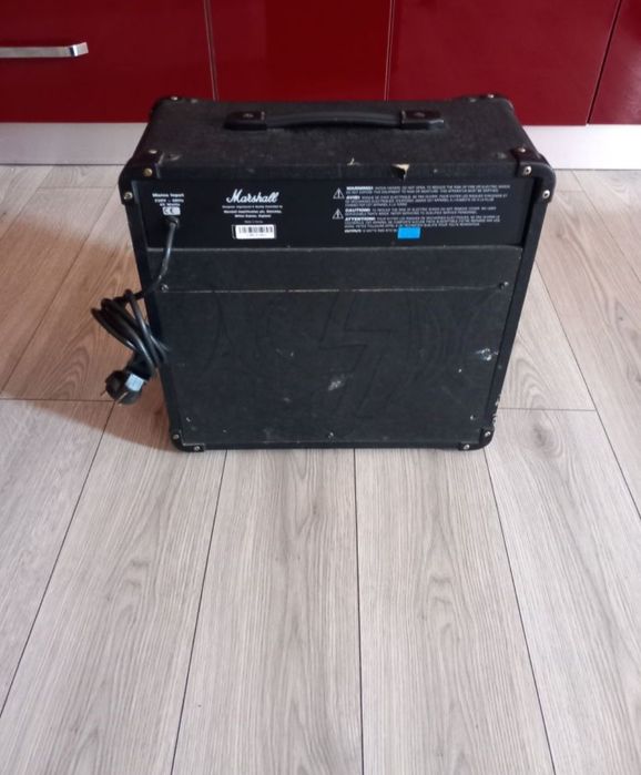 Vand Boxa Chitara Marshall