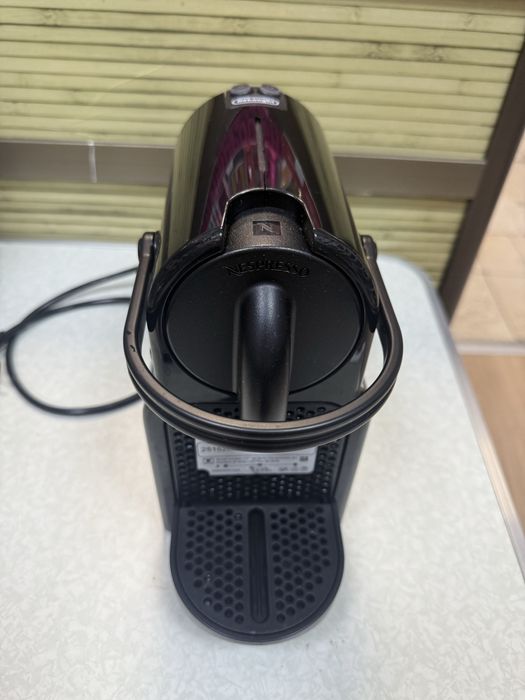 Кафемашина Nespresso Inissia Black