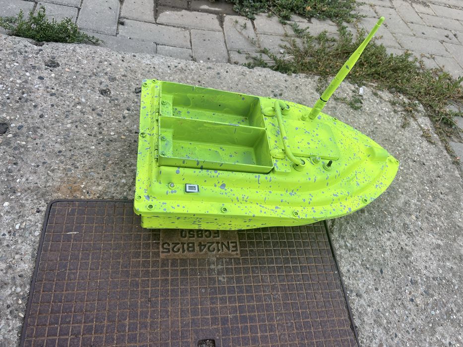 Barcuta pentru platat pescuit si nadit