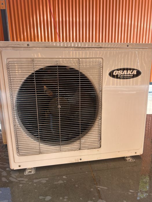 2 броя Таванен климатик Osaka 24-ка.