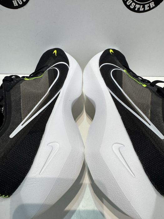 Маратонки NIKE VISTA .Номер 40