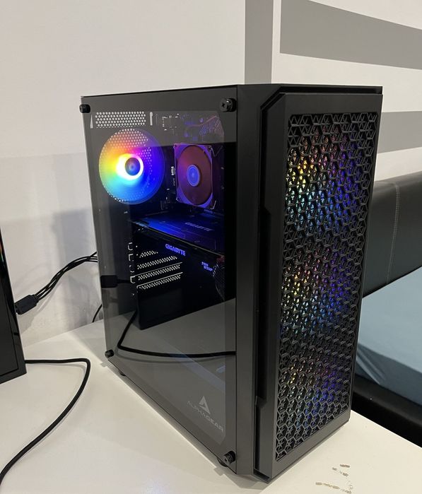 Vând PC gaming gtx 1080 | i5 10400f | 16 GB ram