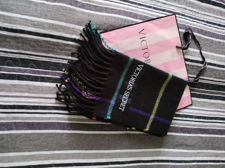 Шарф Victoria's secret