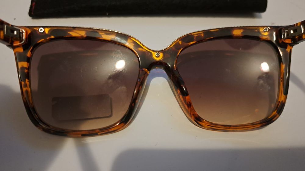 Ochelari de soare GUESS  DAMA