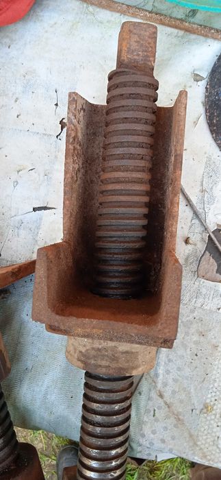 винтове за дарводелски  тезгях