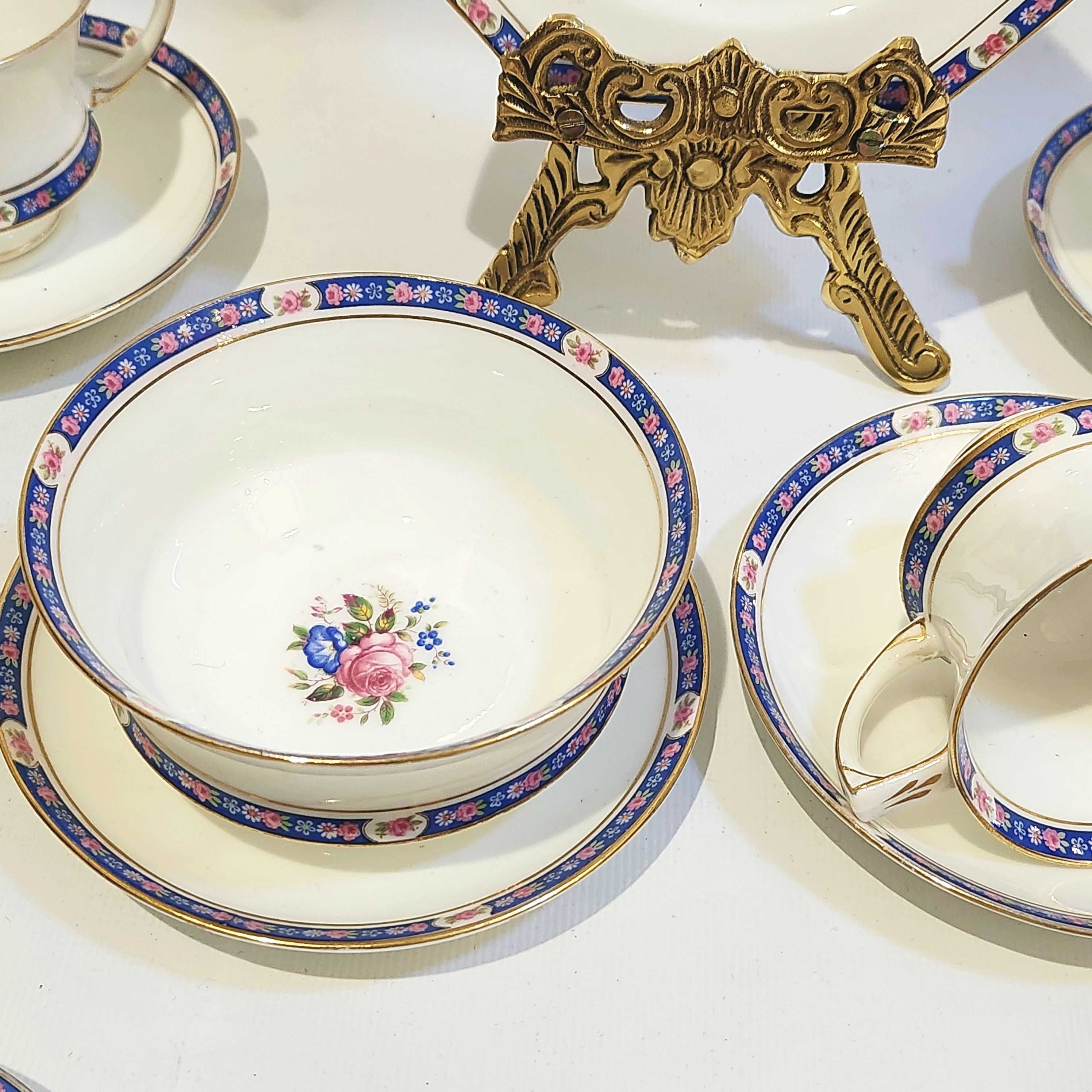 Античен порцеланов сервиз Paragon Fine Bone China, Англия