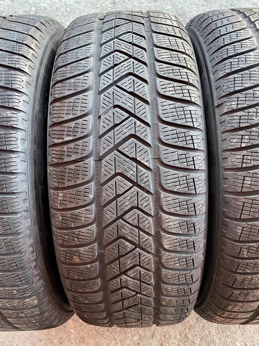 Зимни Гуми 235/65/17 PIRELLI Scorpion ДОТ 2520