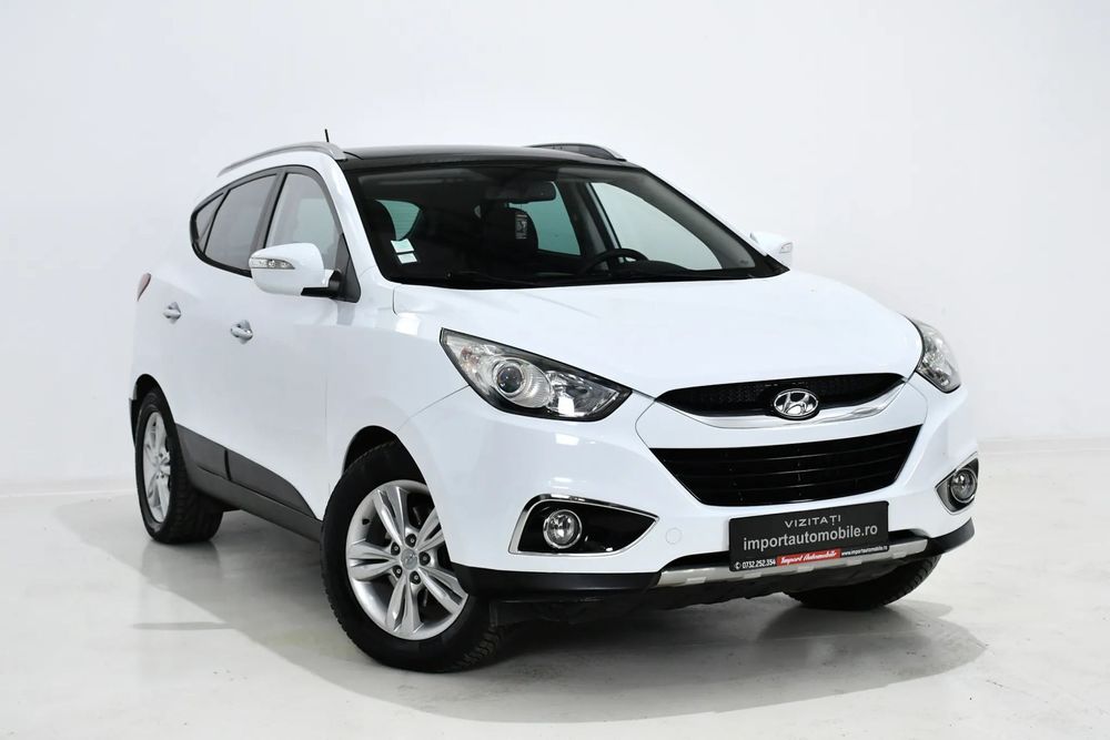 Hyundai ix35 2.0 CRDI 4WD Automat /Navigatie 3D /Camera /Piele /Senzori parcare