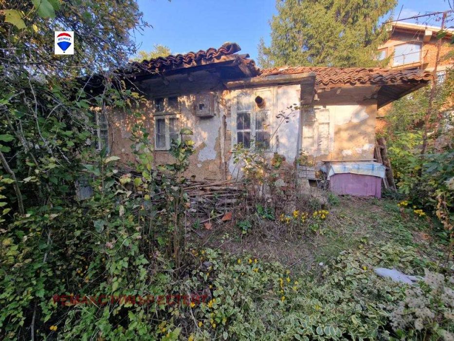 Селска къща за продажба в с. Писанец