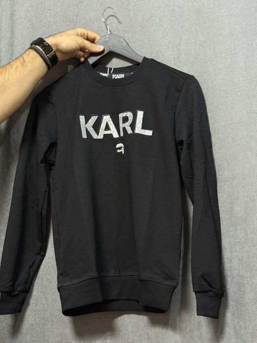 Дамски блузи комплекти