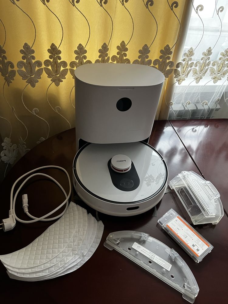 Продам робот пылесос