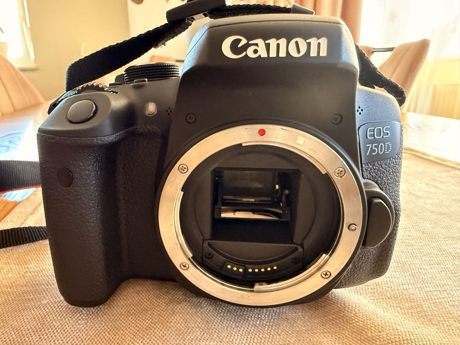 Canon EOS 750D + 18-55mm + 80-200mm Wi-Fi