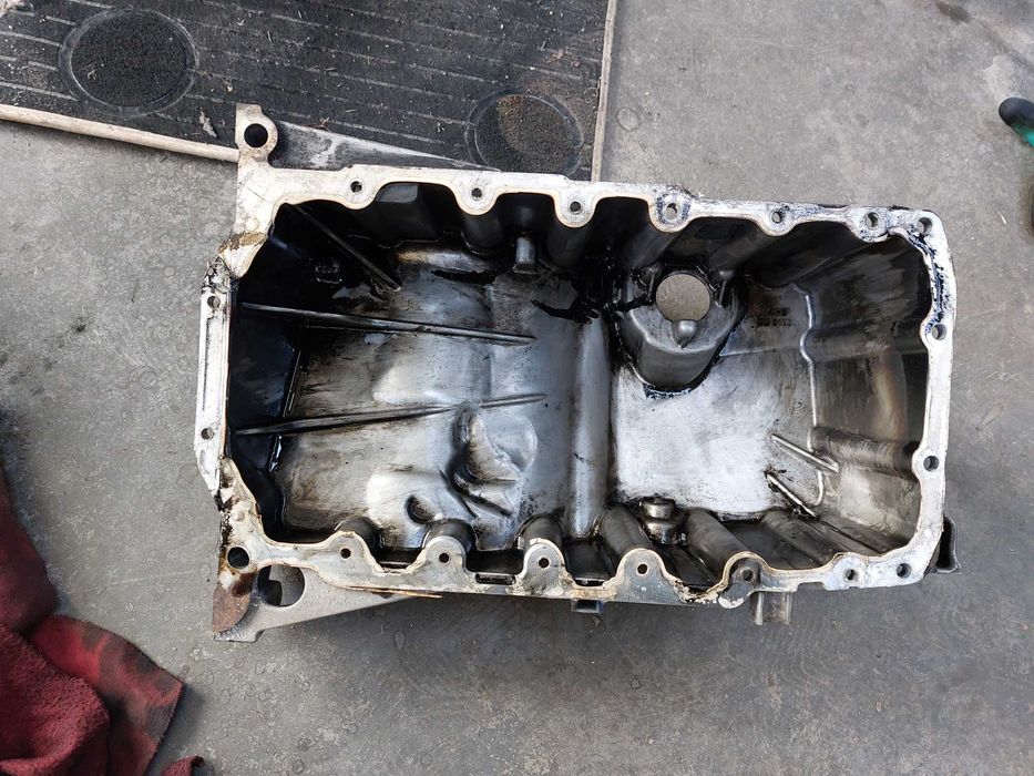 Chiulasa vibrochen pompă ulei Passat B6/CC/A4 B8/A5/A6 2.0D