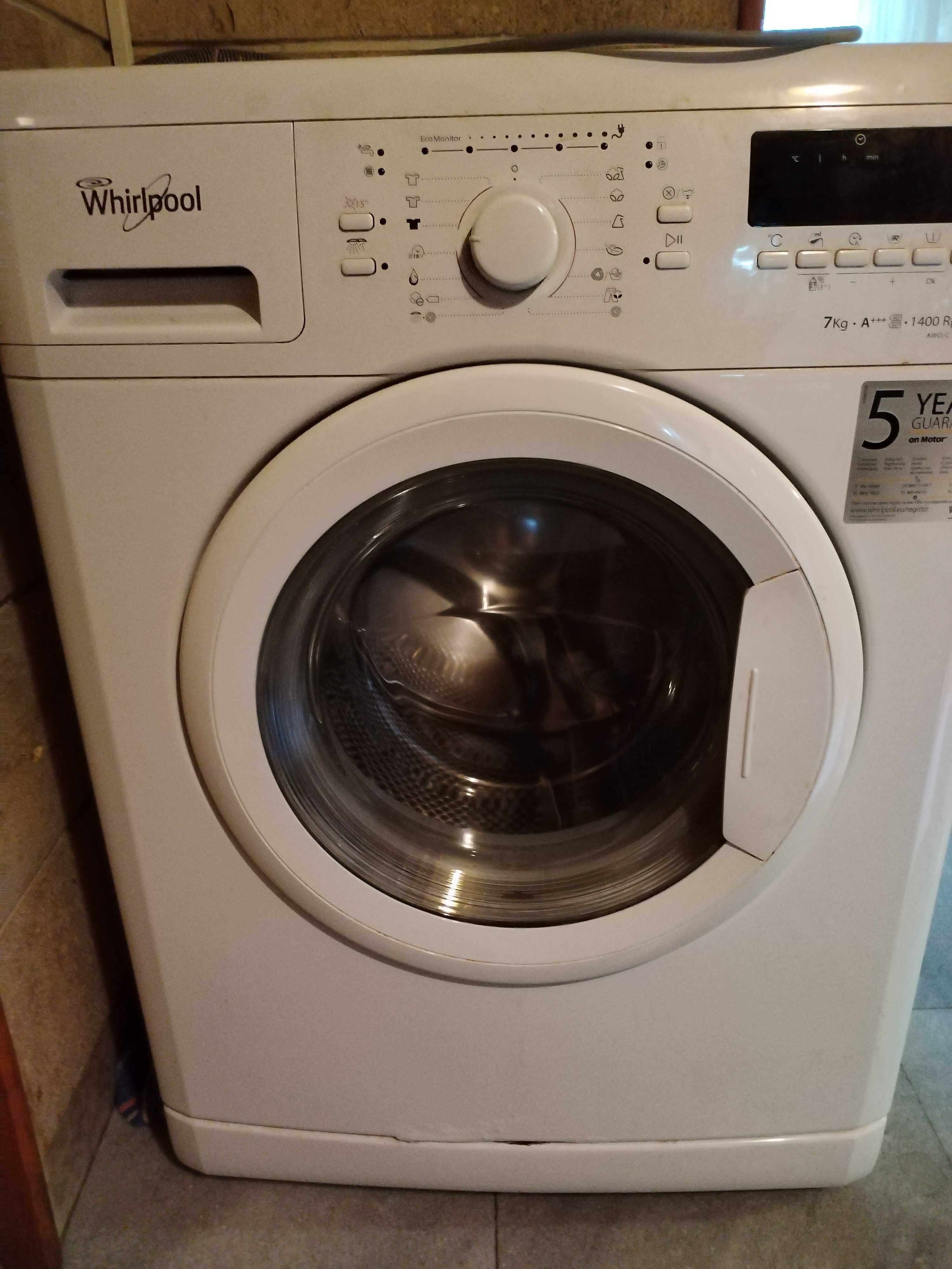 Платка за пералня Whirlpool.