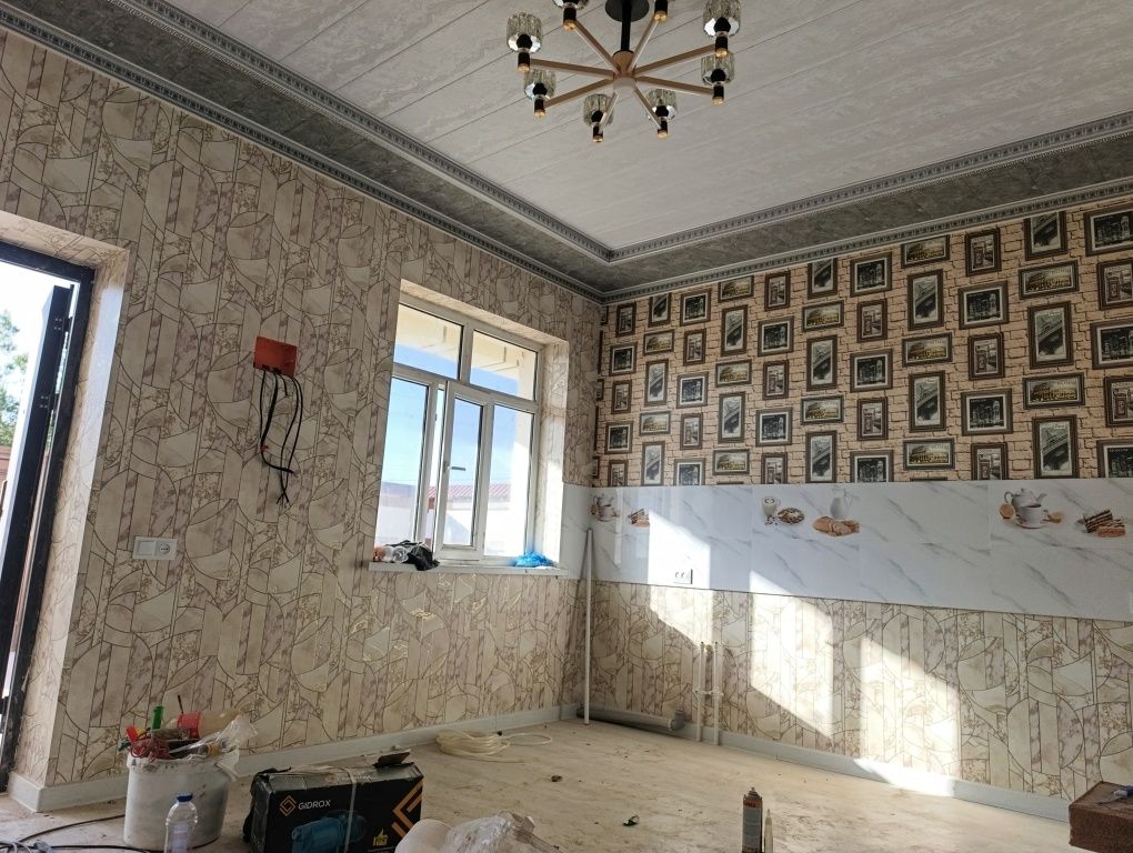 Uy sotiladi 2.5 sotix 6xona tayyor kirib yashidigan. 73.000$ keliwamz