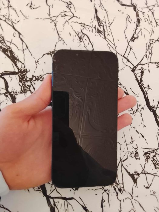 Vand iphone 13 urgent