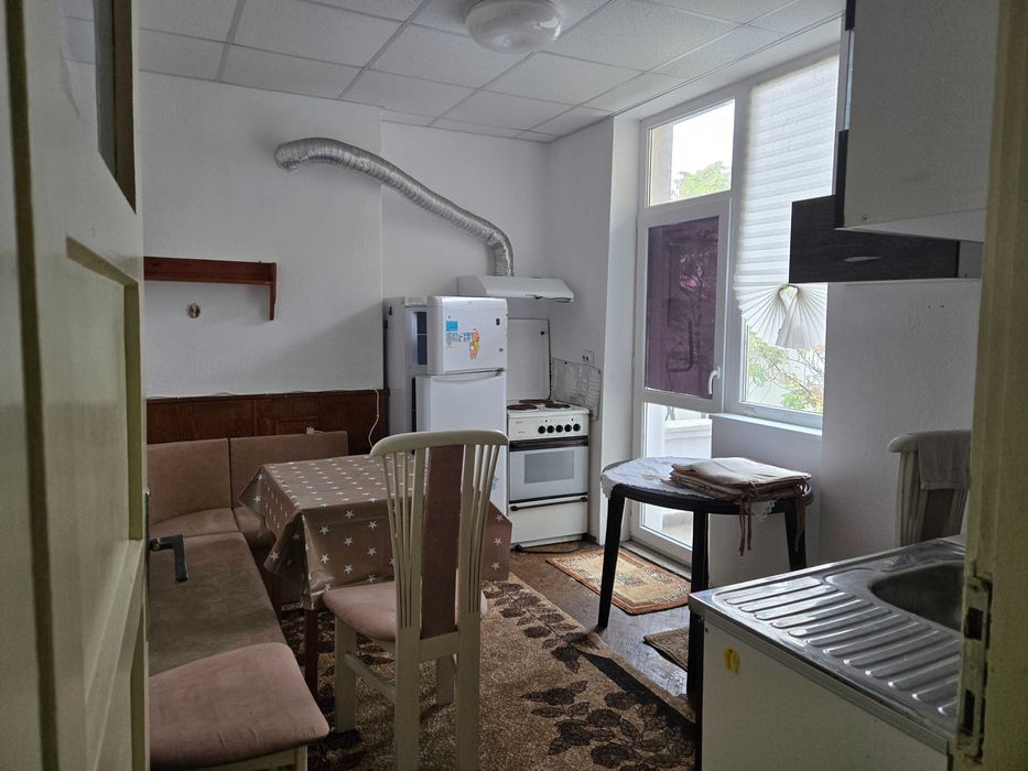 Кантора Триумф дава под наем гарсониера в централна част на Казанлък