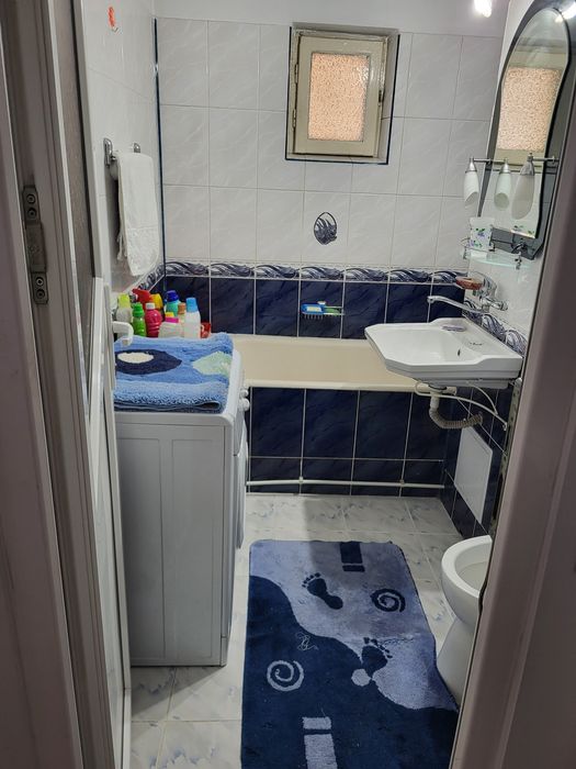 Închiriez apartament