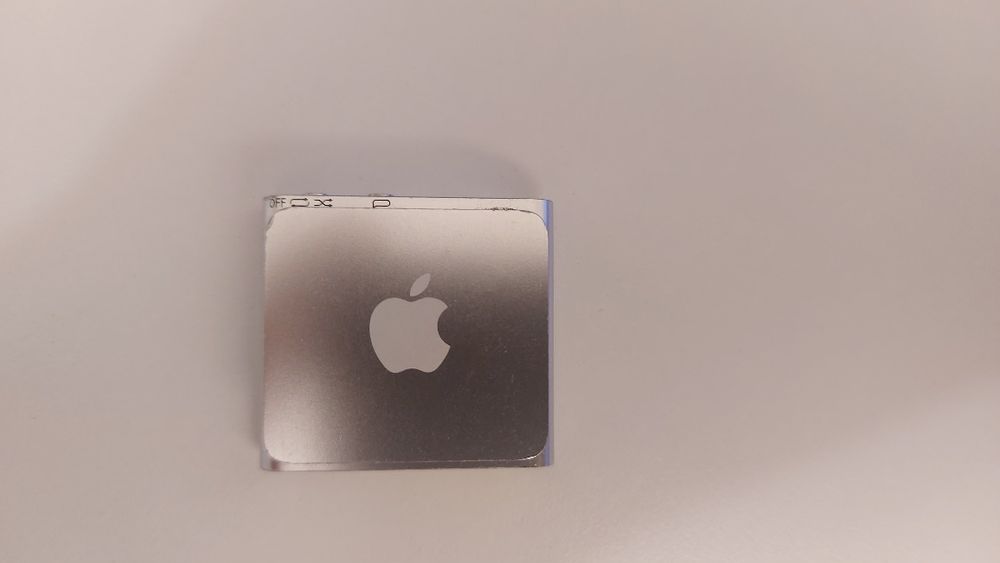 Apple iPod Shuffle 4th gen 2GB Special Edition WATERPROOF pentru inot